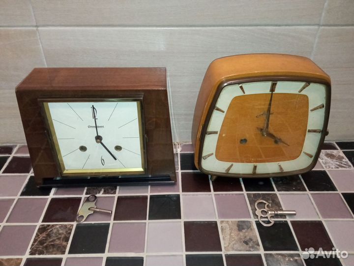 Старинные настольные немецкие часы с боем