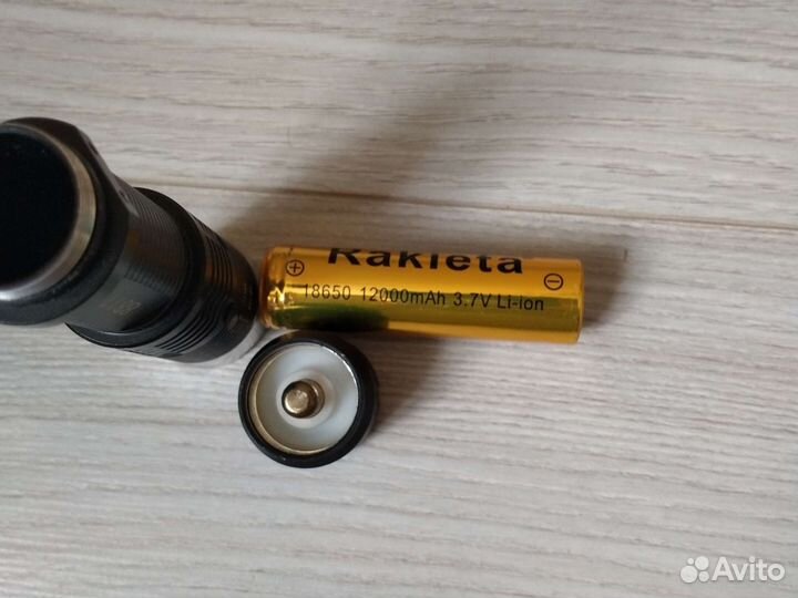 Фонарик светодиодный аккумуляторный