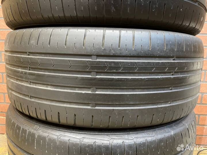 Continental ContiPremiumContact 5 215/55 R17 94W