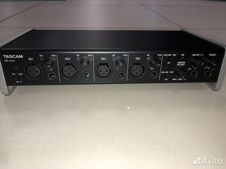 Звуковая карта Tascam US-4x4 USB