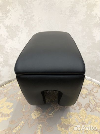 Подлокотник-Бар на Skoda Rapid Polo 2020г