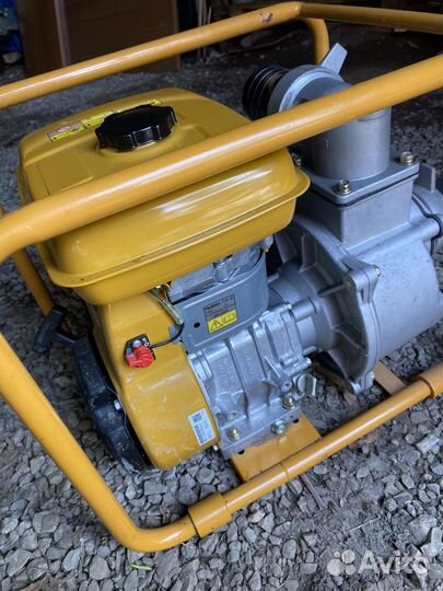 Продам помпу для воды Робин 307