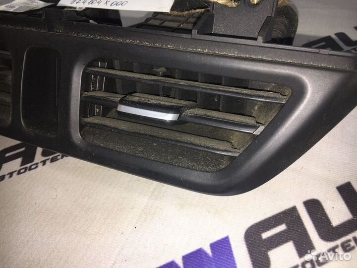 Дефлектор воздушный центральный Киа Рио 3