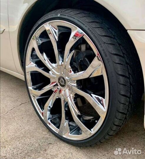 Диски Lexani lust R22 6x139.7 Cadillac Escalade