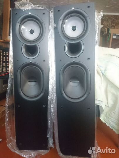 KEF Q65