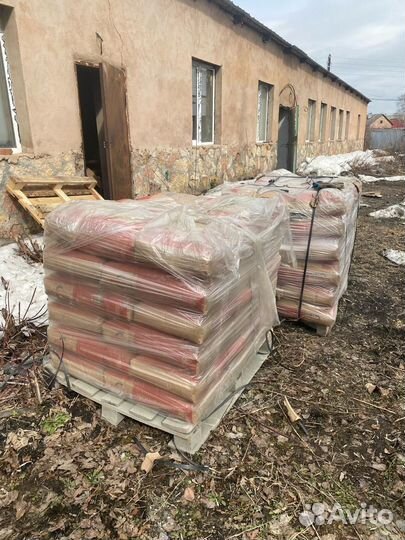 Цемент в мешках