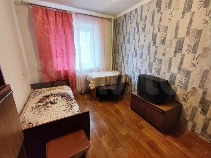 Комната 11 м² в 6-к., 5/5 эт.