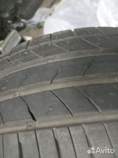 Kumho Ecsta HS52 215/55 R16