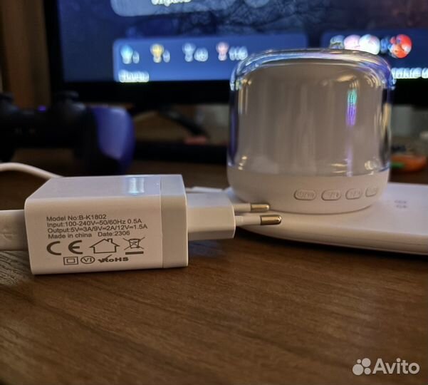 Колонка ночник с беспроводной зарядкой