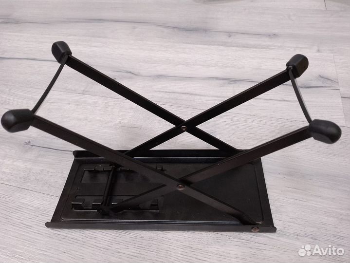 Гитара, подставка под ногу