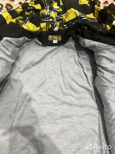 Куртка зима осень весна новая на 10-12 лет