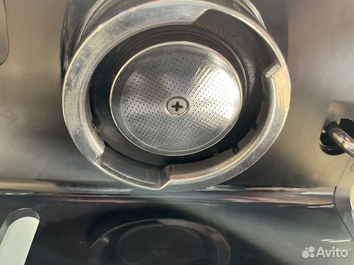 Кофеварка рожковая Delonghi ecp33.21