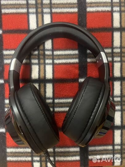 Наушники игровые Edifier G2