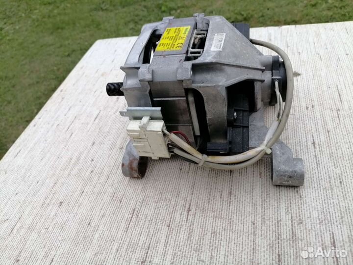 Мотор от стиральной машины