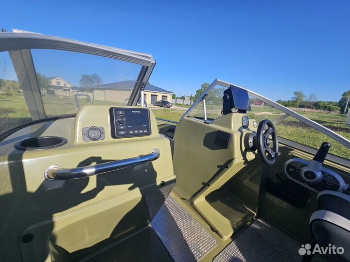 Продаю катер Grizzly 470 DC