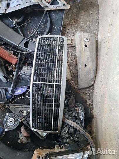 Запчасти на mercedes w140