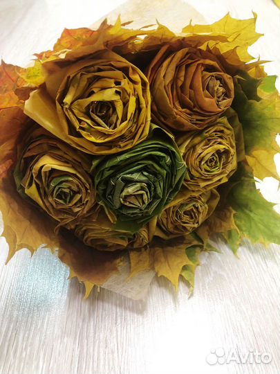 Букет осенний из листьев клена / поделка