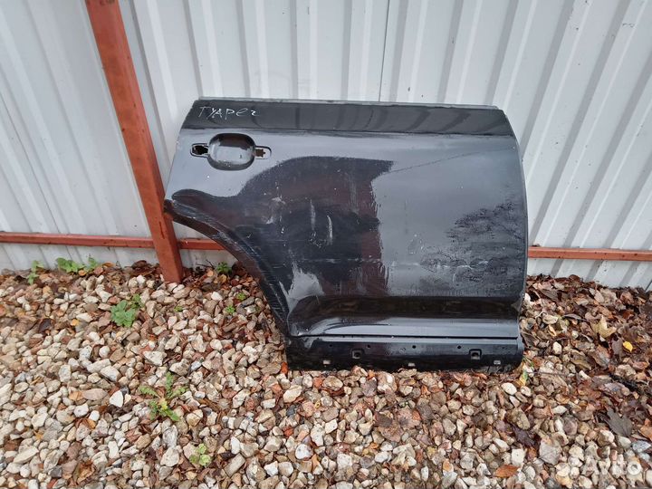 Задняя правая дверь Фольксваген Тоуарег 1 Touareg