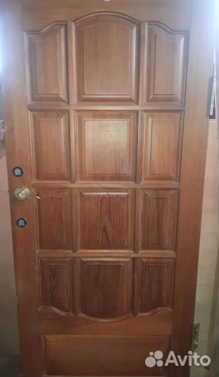 Дверь деревянная