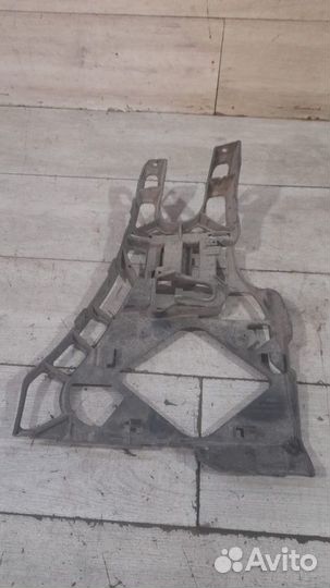 Кронштейн бампера задний левый Mercedes W 164 M