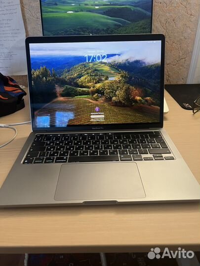 MacBook Pro 13 (2020), 256 гб, M1