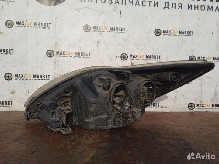 Фара Ford Focus 2 2008 прав. (б/у)