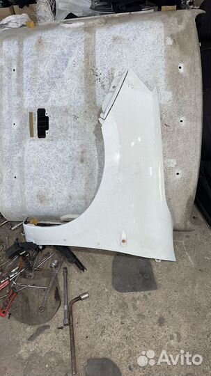 Левое переднее крыло LADA гранта