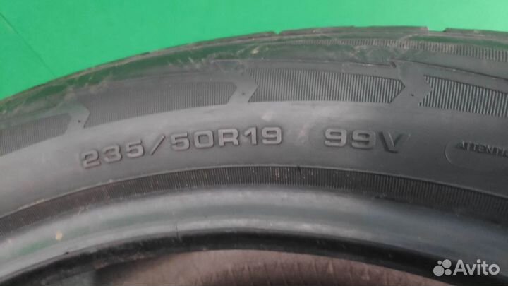 Goodyear UltraGrip Performance Gen-1 235/50 R19 99V