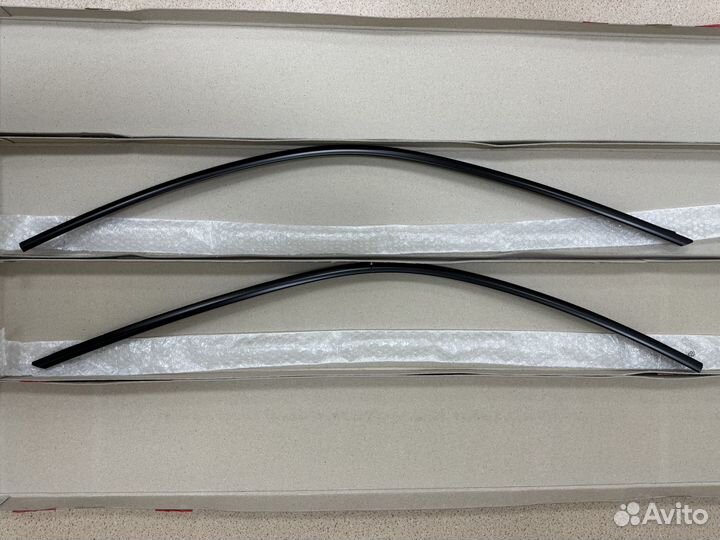 Молдинг дверного проёма верхний, R Porsche 992