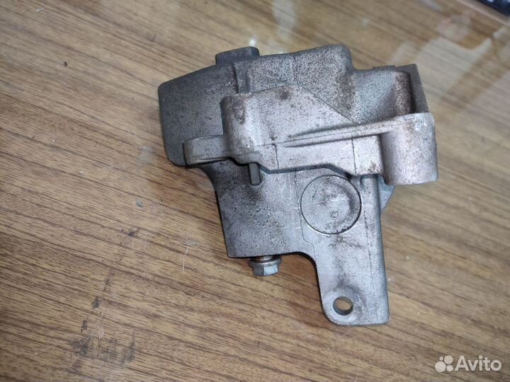 Кронштейн генератора Subaru Impreza 3