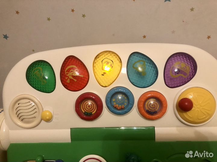 Chicco музыкальный развивающий столик