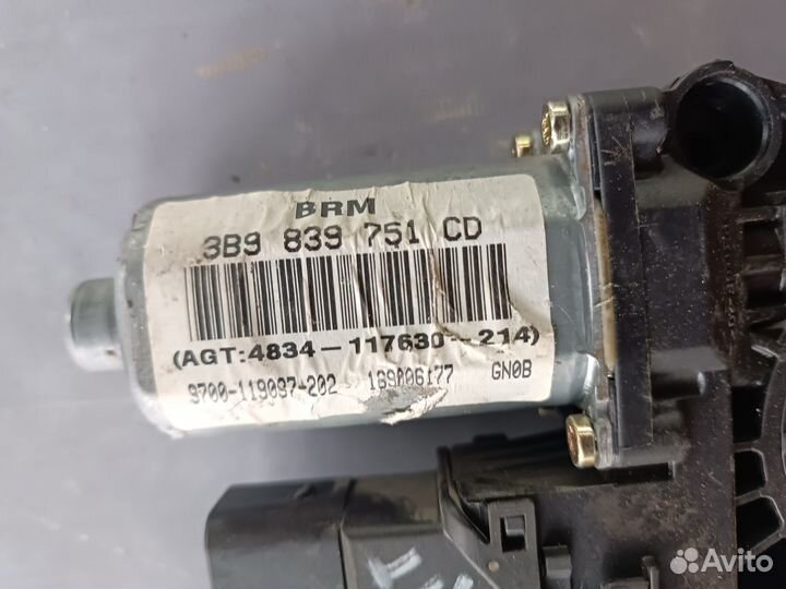 Моторчик стеклоподъемника Volkswagen Passat B5