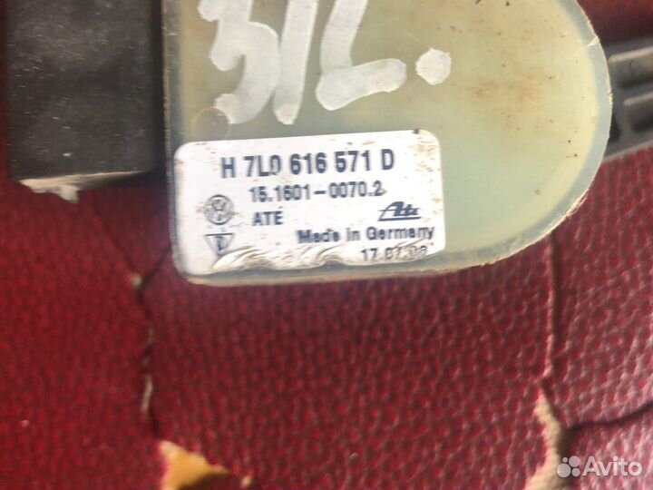 Датчик уровня подвески задний левый Audi Q7