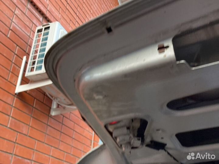 Крышка багажника Мерседес В класс