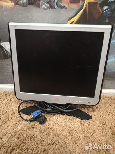 Монитор Philips 17