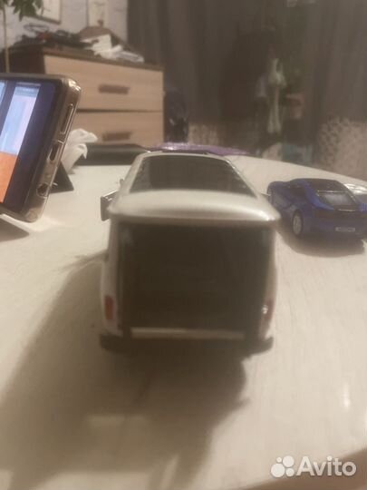 Машинки игрушки