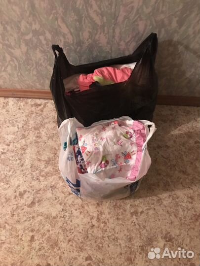 Отдам коробку вещей начиная с 9 лет 12