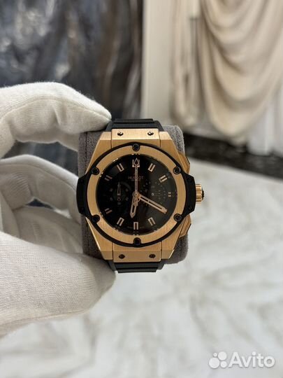 Часы hublot