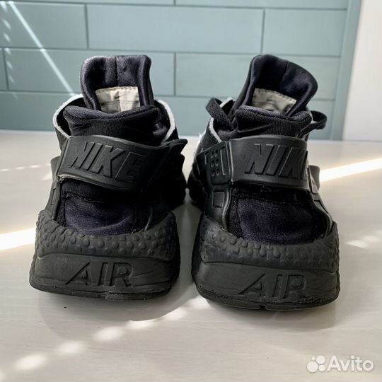 Кроссовки Nike Huarache черные, 41,5р оригинал