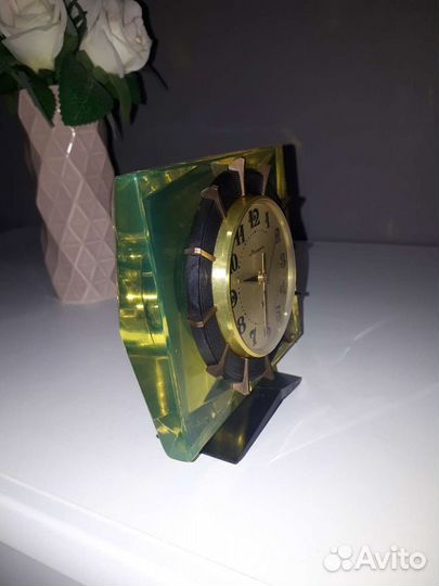 Настольные часы