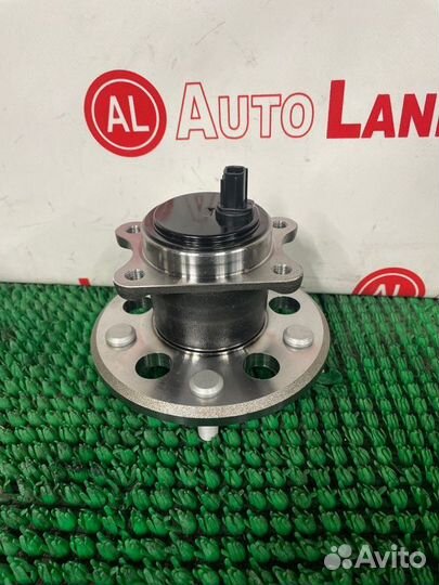 Ступичный узел задний левый Toyota Camry ASV50