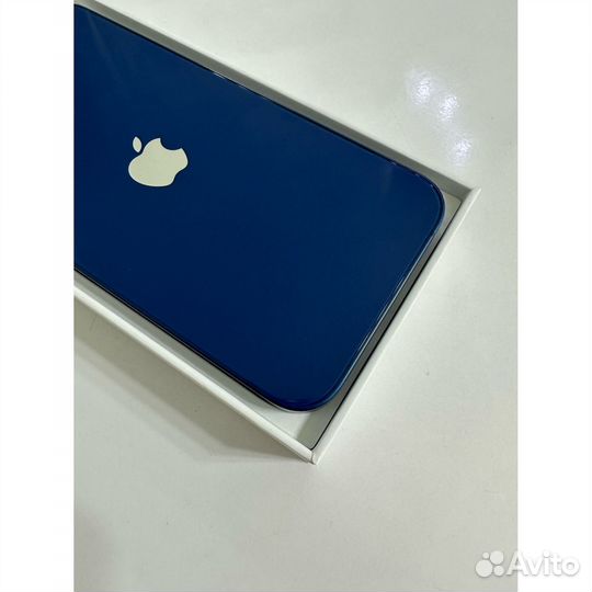 iPhone 12, 64 ГБ