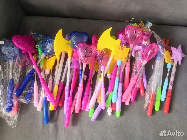 Световые палочки много