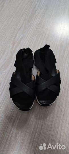 Босоножки женские