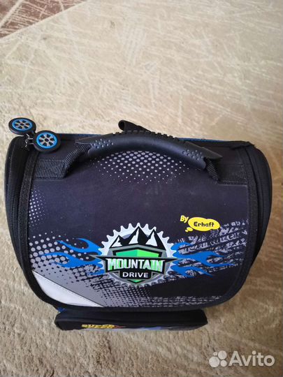 Школьный рюкзак