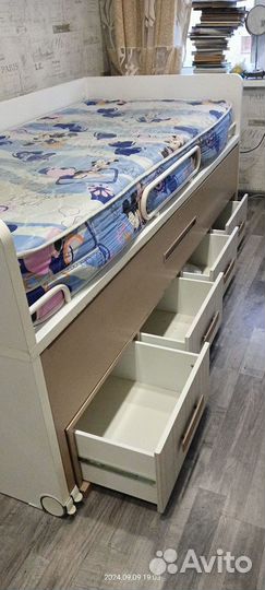 Двухярусная кровать бу