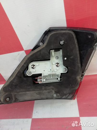 Фонарь задний оригинал Мерседес W221