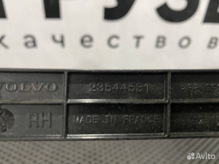 Панель уплотнительной резинки Volvo FH5 23544531