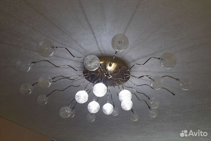 Люстра с пультом управления