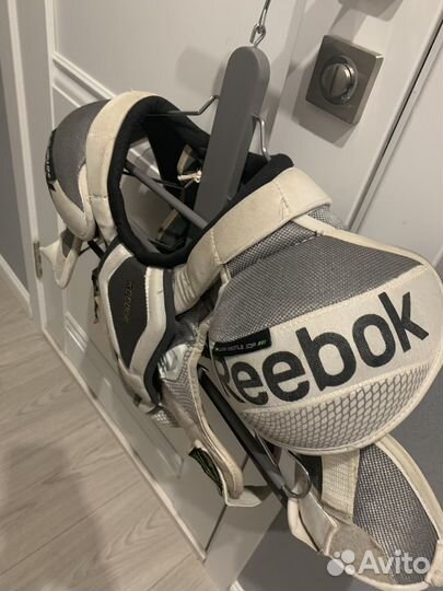 Нагрудник хоккейный детский reebok